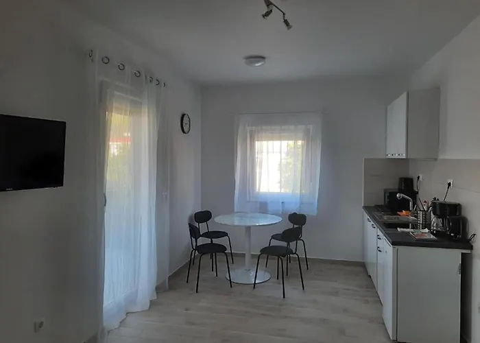 Matkovi - Two Bedroom 1 비르