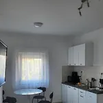 Matkovi - Two Bedroom 1 * 维尔