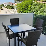 公寓 Matkovi - Two Bedroom 1 *