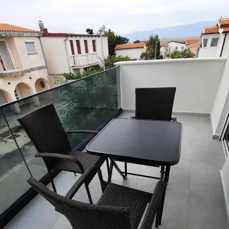 Matkovi - Two Bedroom 1 Apartment Vir